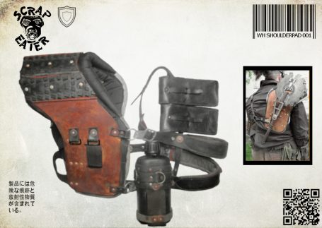 Post-Apocalyptic Wasteland Endzeit Shoulderpad with Water bottle and back-mounted weapon holder.