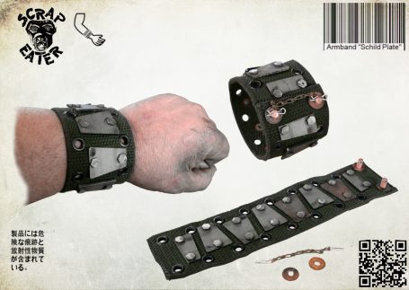Eine grünes Armband mit Metallplatten und Schrauben zur Befestigung.
37.50